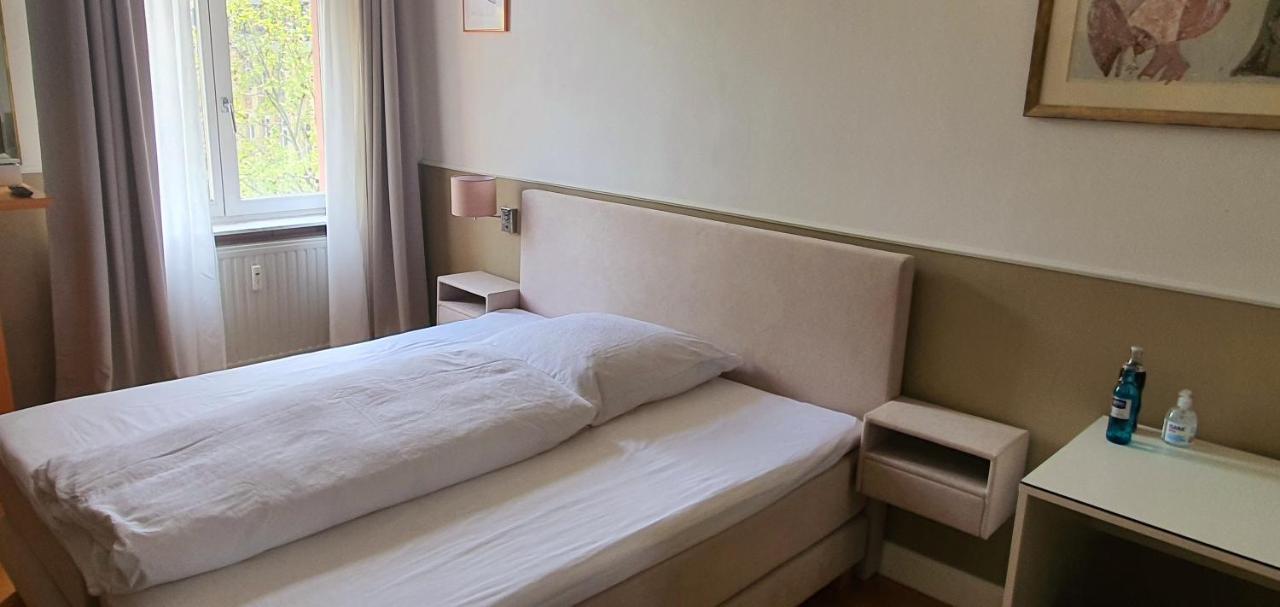 Gemuetliches Privatzimmer In Mannheims Stadtmitte Bagian luar foto